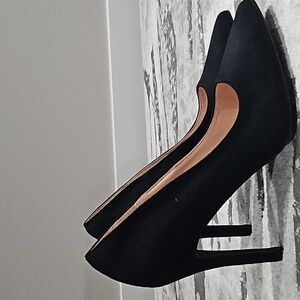⚡️2 for 10⚡️Faux suede black heels